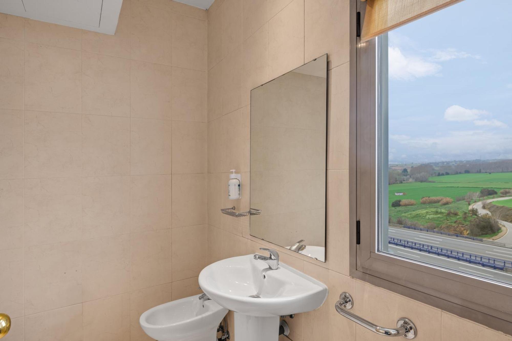 Hotel Porta De Gallecs 3*